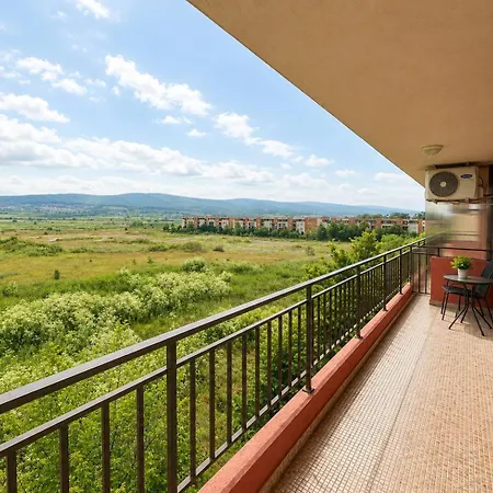 One-bedroom With Mountain Views Slantschew brjag